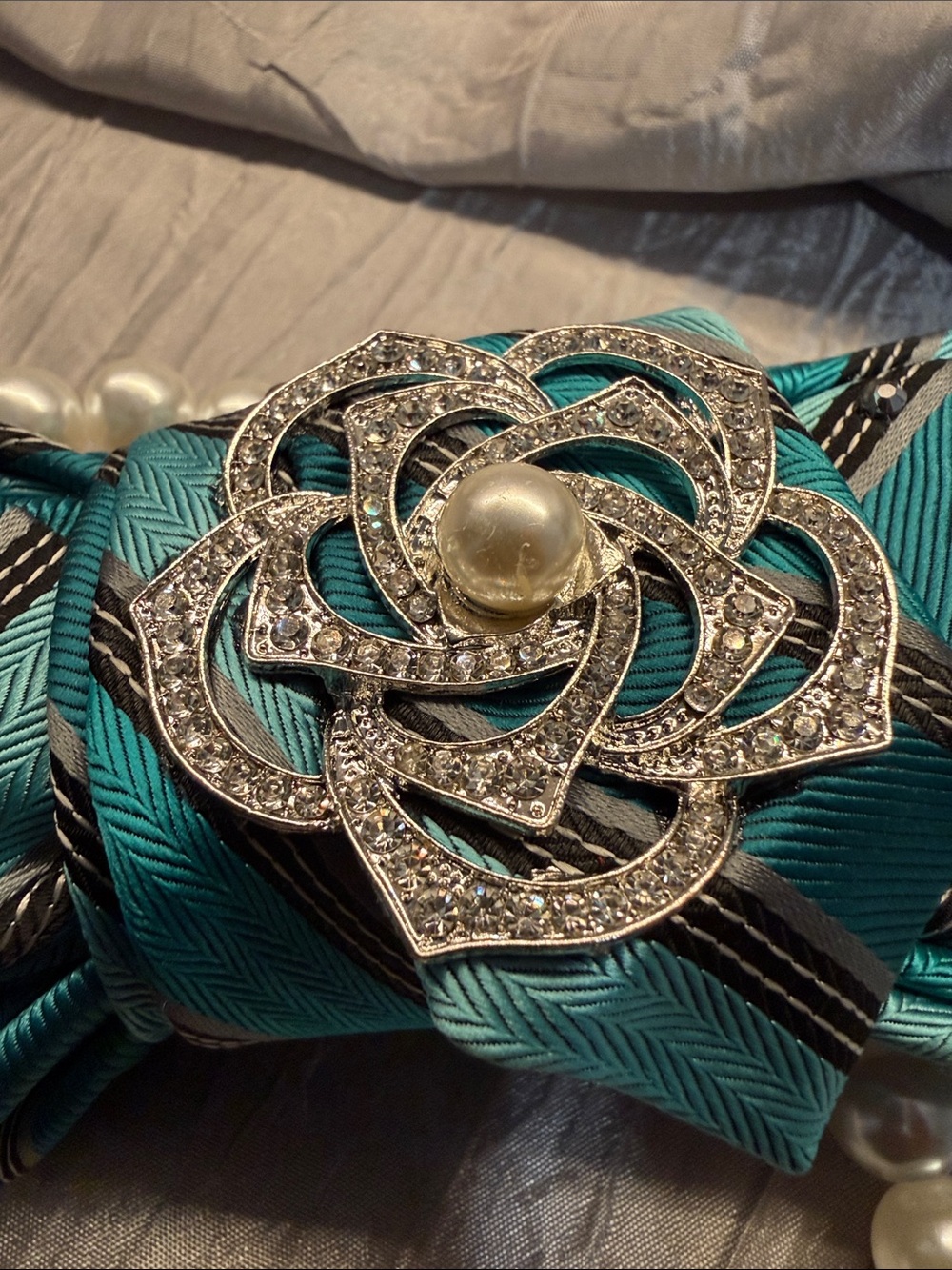 Turquoise Striped Women’s Statement Tie Necklace with Pearls & Decorative Brooch - Picture 6 of 6
